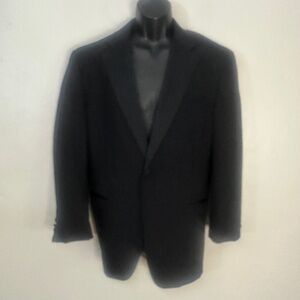 Stanley Blacker Tuxedo Jacket 44S Gently worn Tough rental market model Wool